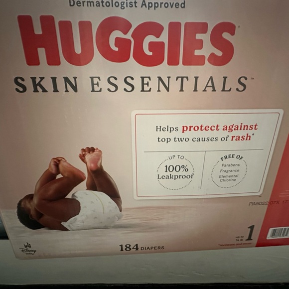 Huggies Skin Essentials Baby Diapers Size 1 (up to 14 lbs) 184 Count NEW